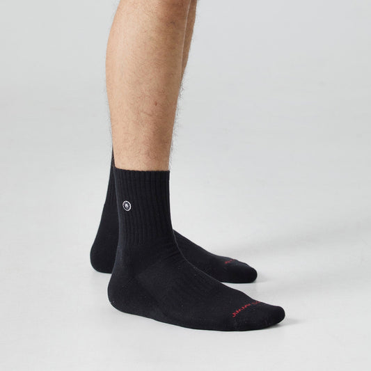 Athletic Essentials Lion Quarter - Black