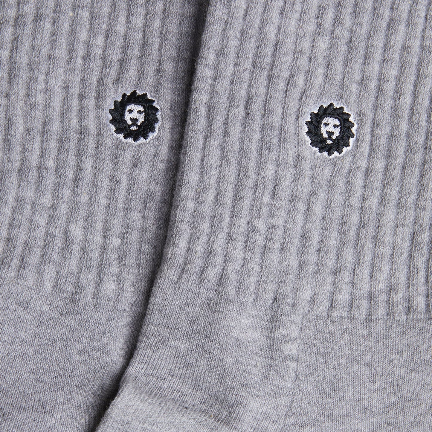 3 x Athletic Essentials Lion Quarter - Grey